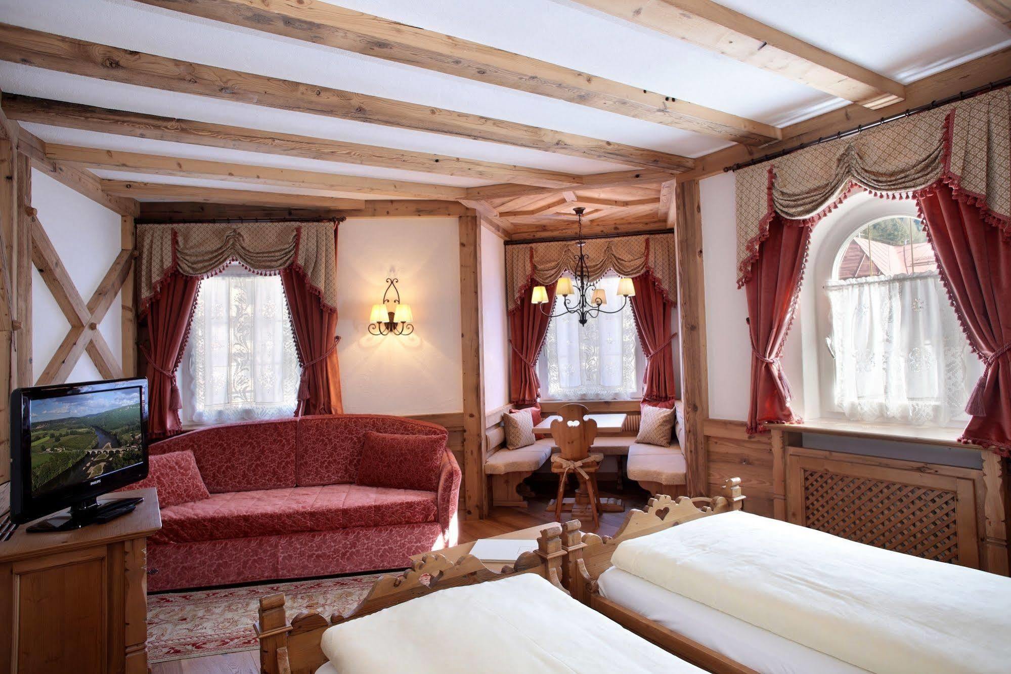 Hotel Colbricon Beauty & Relax San Martino Di Castrozza Exterior photo